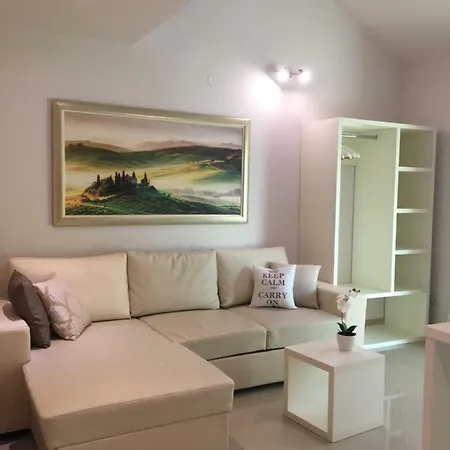 Jani Floor Apartment *