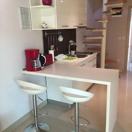 Jani Floor * Χβαρ